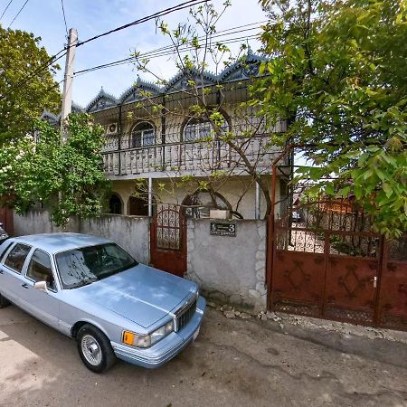 La Vitalie Guest House キシナウ エクステリア 写真