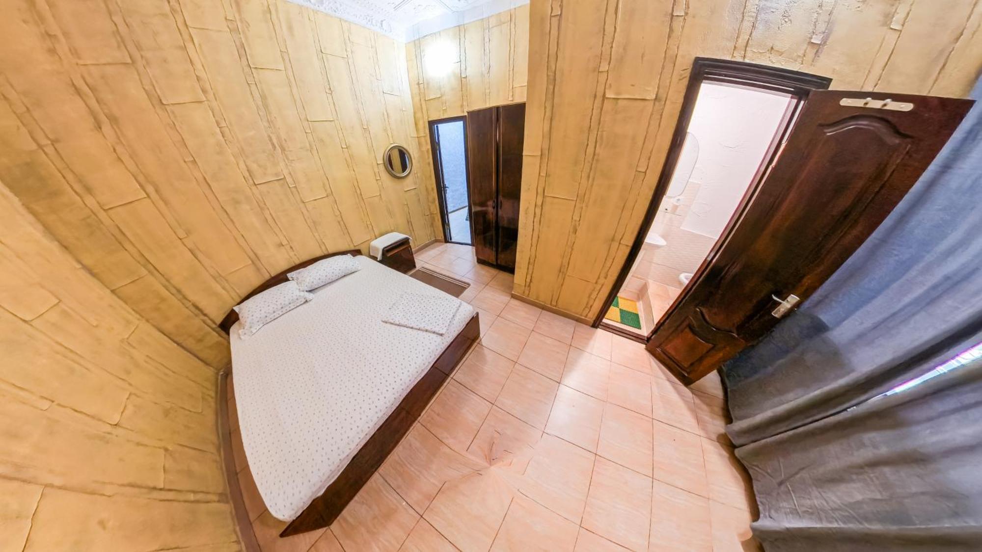La Vitalie Guest House キシナウ エクステリア 写真