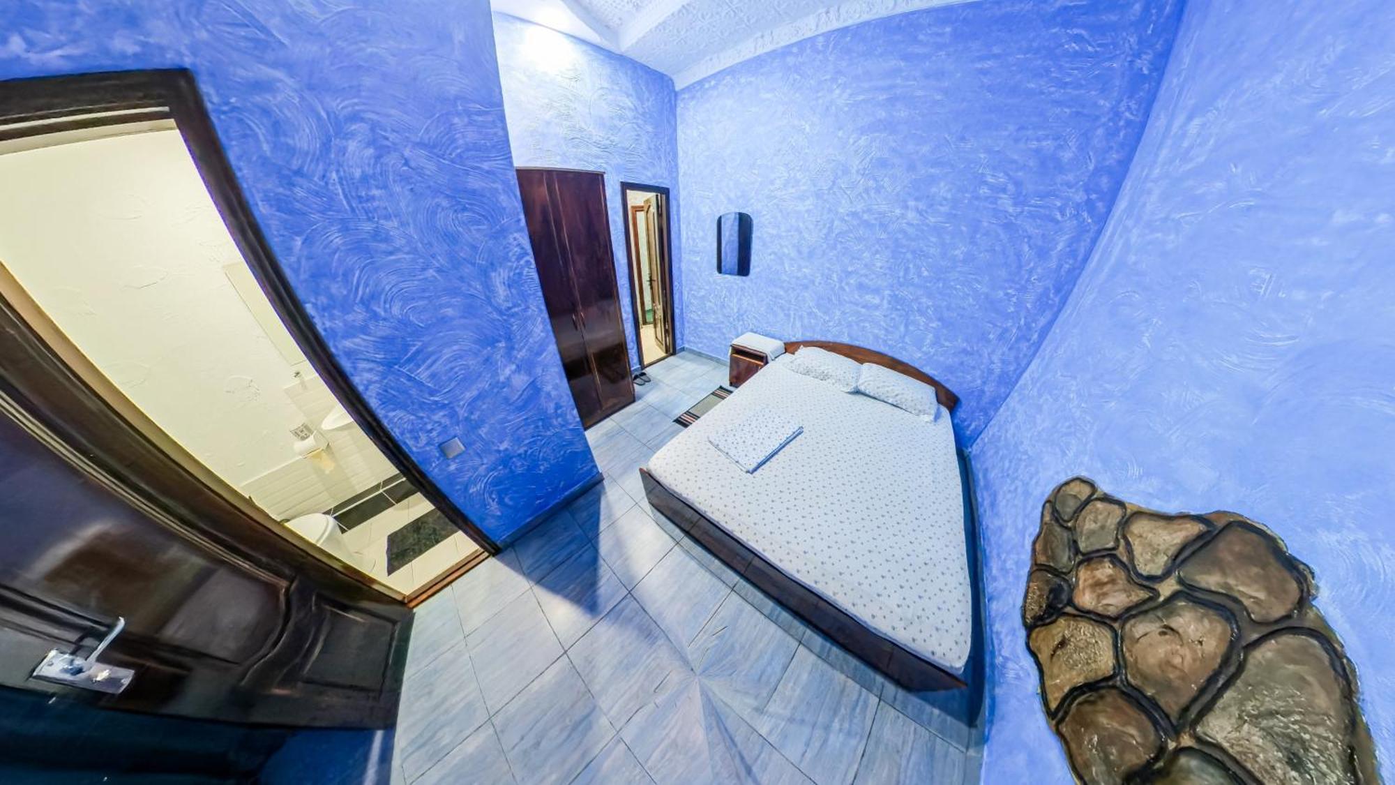 La Vitalie Guest House キシナウ エクステリア 写真