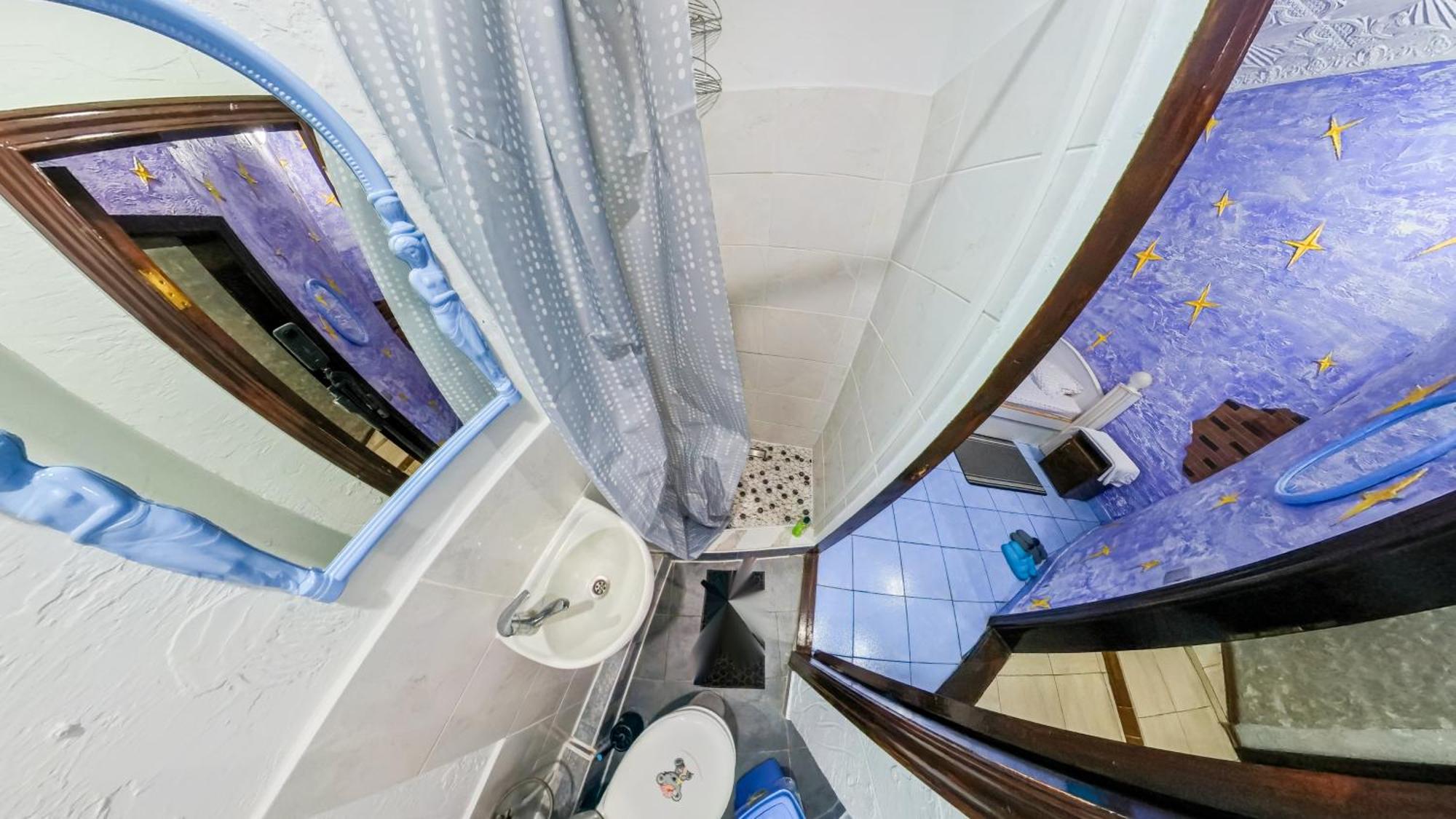 La Vitalie Guest House キシナウ エクステリア 写真