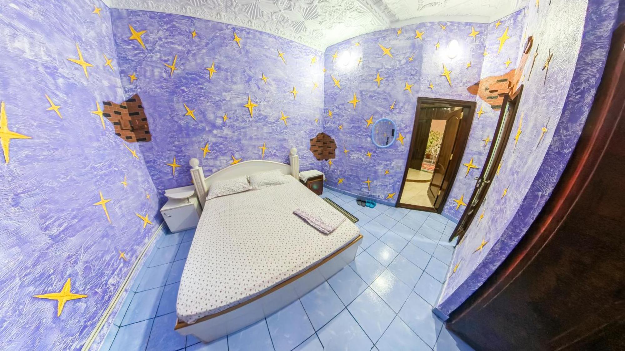 La Vitalie Guest House キシナウ エクステリア 写真